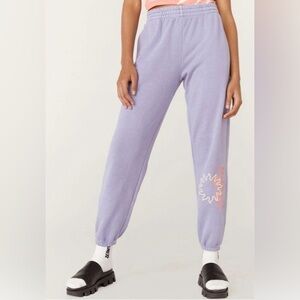 Daydreamer Womens Dreamscape Graphix Boyfriend BF Joggers Sweatpants Purple S